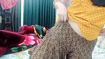 Indian Bhabhi in Hijaab Anal Play