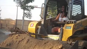 Sexy Desi Bhbi driving tough machine ...