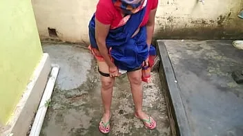 Desi Bhabhi Outside Pissing Video Compilation