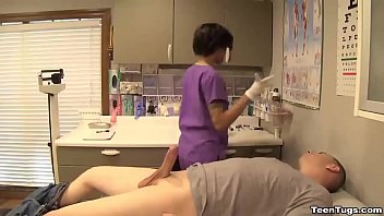 teen-Sexy nurse cum extraction