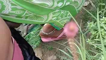 Desi outdoor fucking Aunty